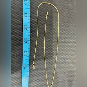 14K yellow gold refurbed 
19" chain 1mm wide